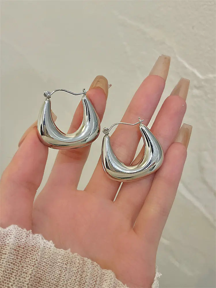 Sculpted Curve Earrings