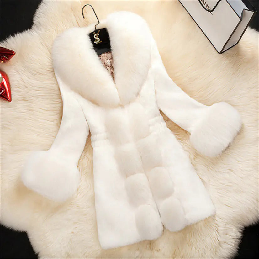Women’s Cozy Fur Trim Coat