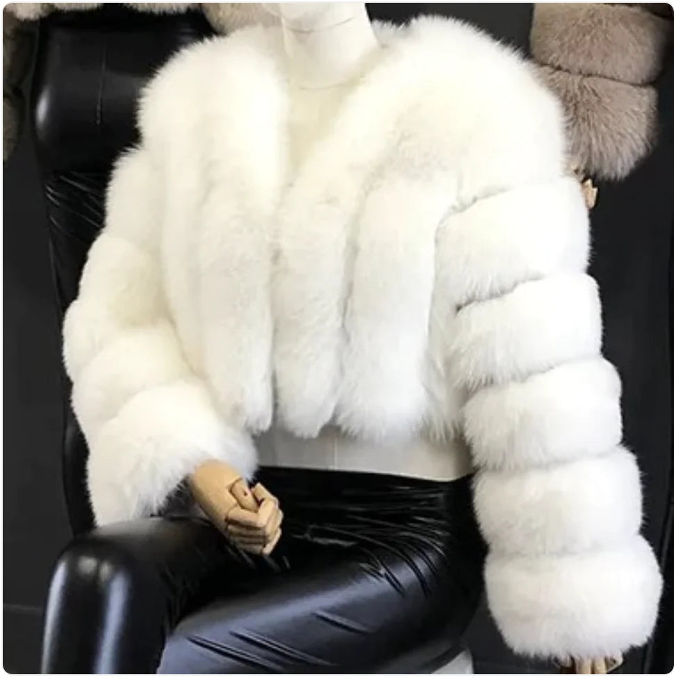 Women’s Winter Cropped Fur Coat