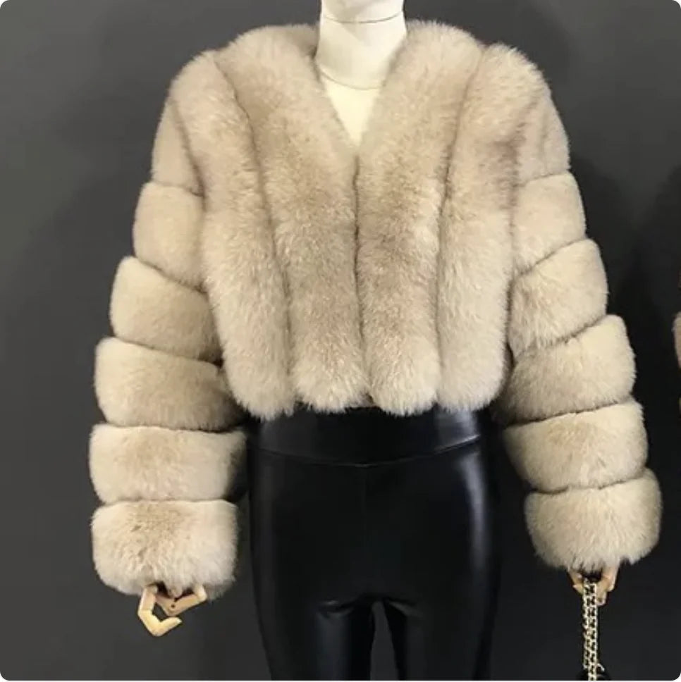 Women’s Winter Cropped Fur Coat