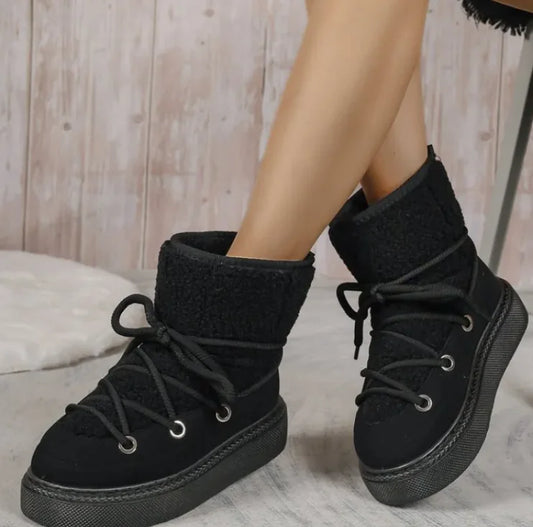 Criss Cross Snow Boots