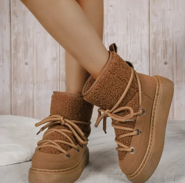 Criss Cross Snow Boots