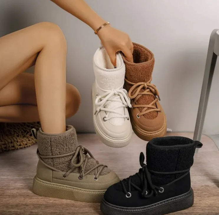 Criss Cross Snow Boots